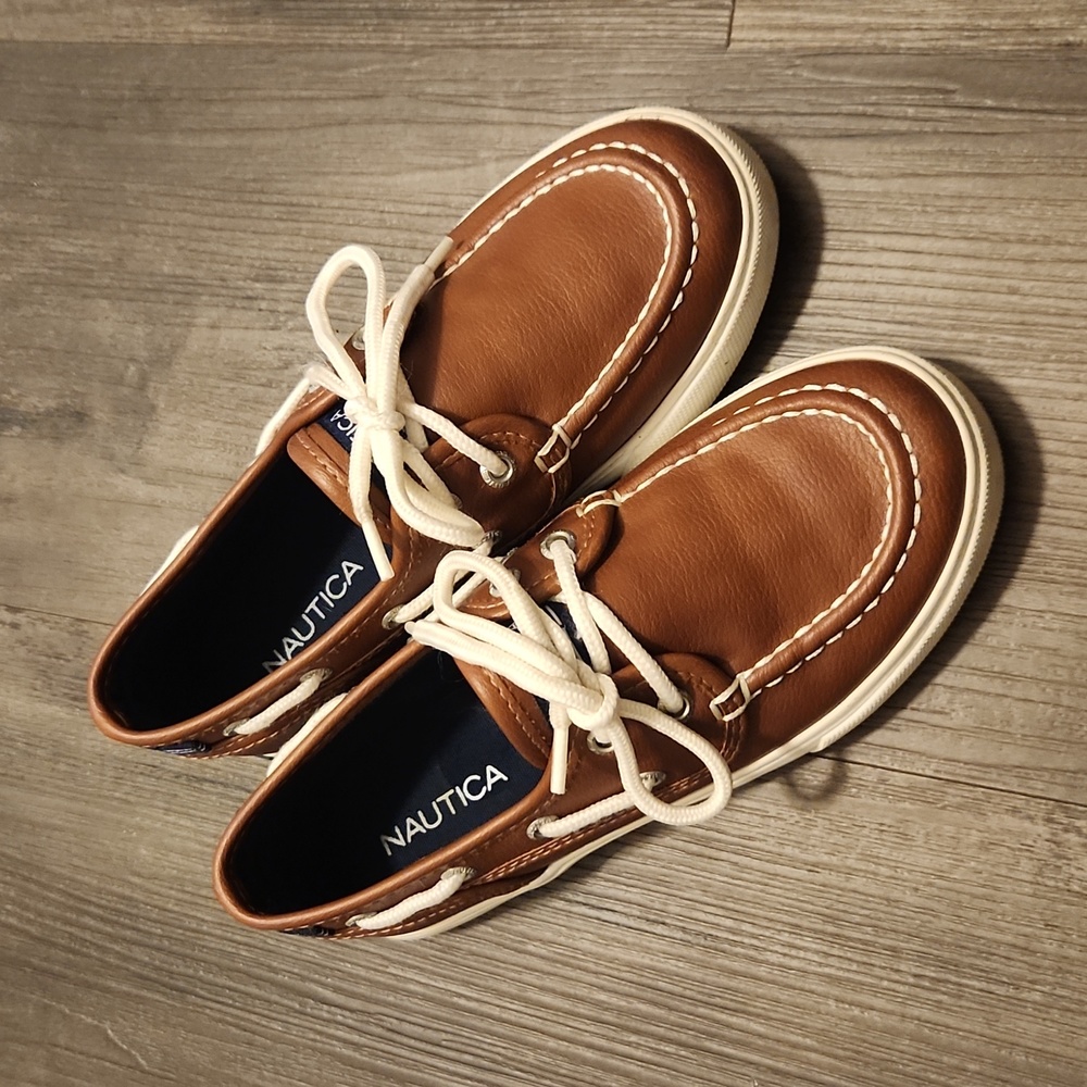 Nautica boys slip on brown shoes size 1